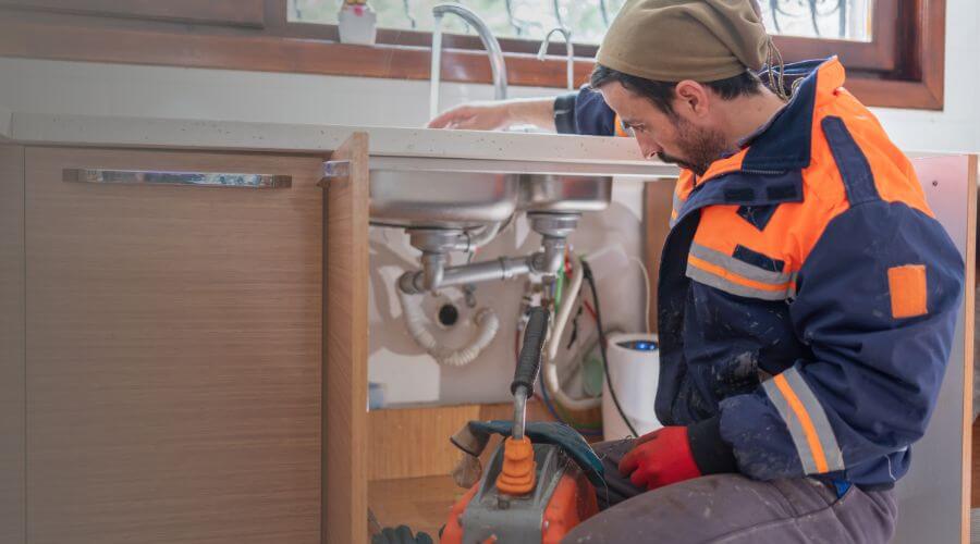 Expert burst pipe repair services in Rio Medina, TX